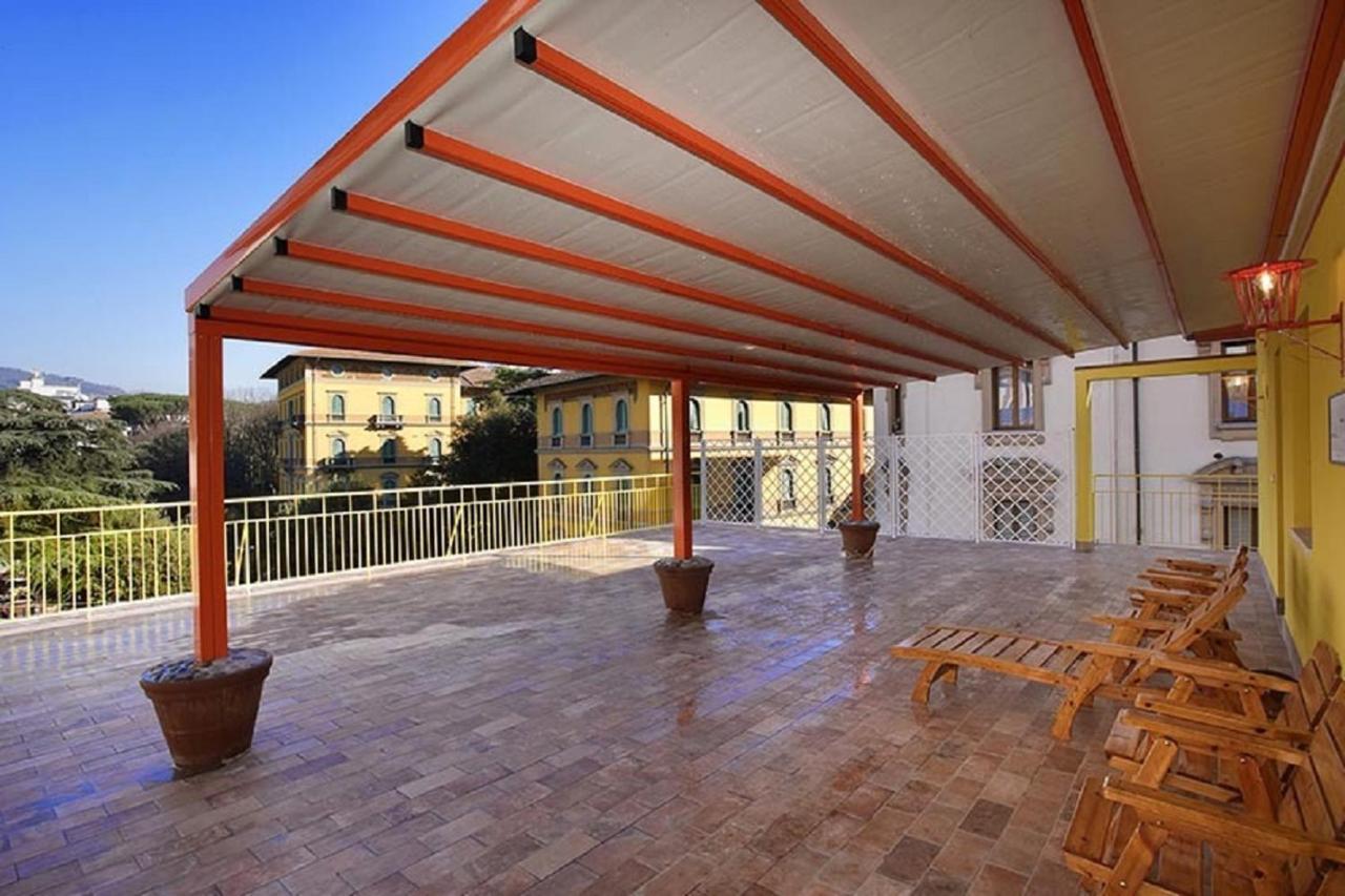 Attico Incerpi, Terrazza Sui Tetti Di Montecatini Terme Apartment Exterior photo